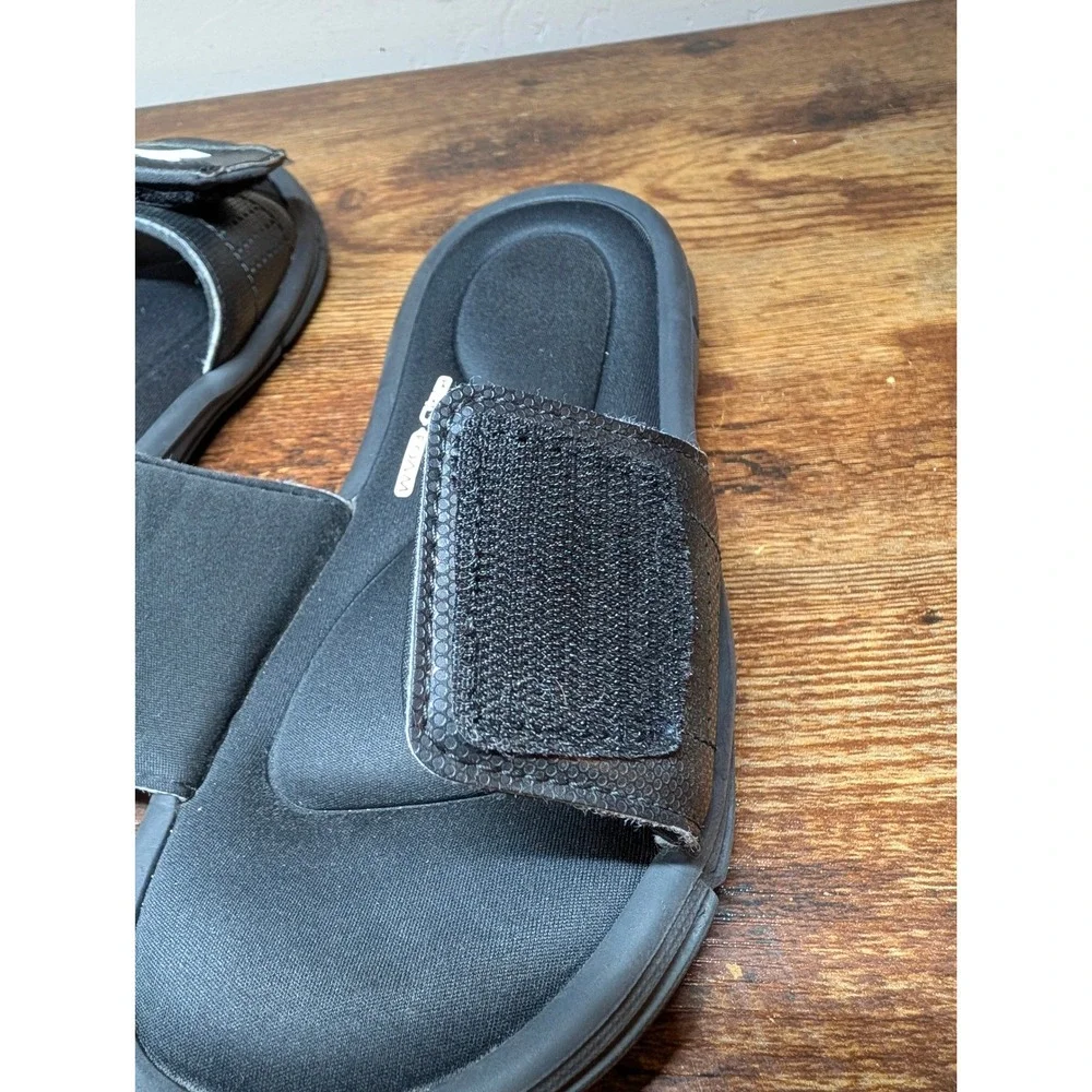 Under Armour Ignite VI Slides Black Silver 4D Foam Sandals 1287320-001 Youth 3Y